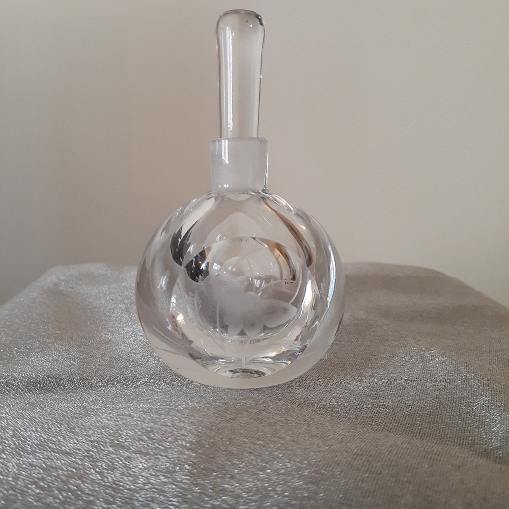 Vintage Orrefors Glass Etched Butterfly Perfume Bottle 1990's11/28 just reduced